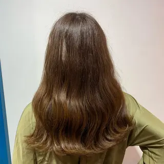 セミロング カラー 栗原 瑠世のヘアスタイル