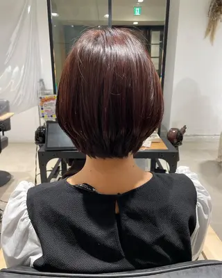 ショート 暖色カラー🍊 ボブ🌿顔周りcutのヘアスタイル