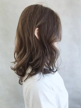 ミディアム カラー MOU namba ムウナンバのヘアスタイル