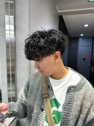 ショート カラー パーマ ヘアアレンジ メンズ スパイキー/フェザー /波巻き/かいとのヘアスタイル