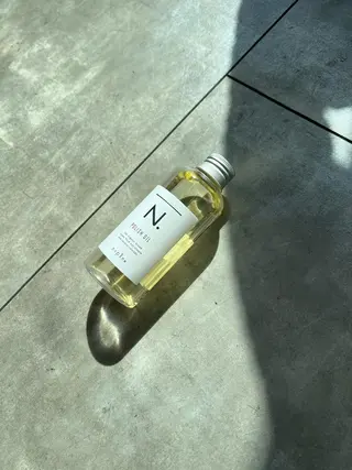 ケアブリーチ/ili 村上佳那多のヘアスタイル