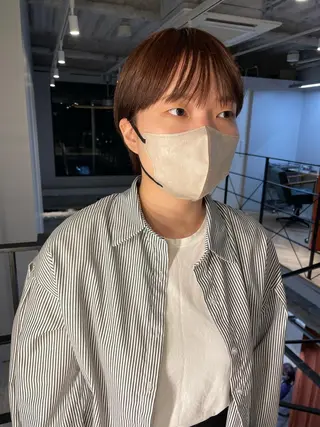 ショート カラー yuri/オリーブ/ 暖色カラー/レイヤーのヘアスタイル