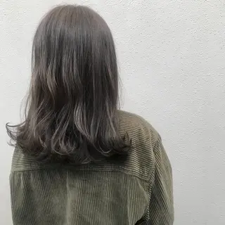 ミディアム カラー ヤスドミ ケイスケのヘアスタイル