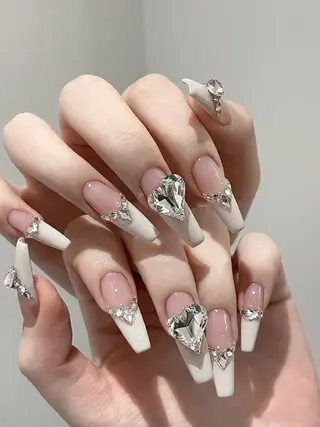 ネイル Laule'a Nail 新宿【ラウレアネイル】所属・Yu Yuのネイルデザイン