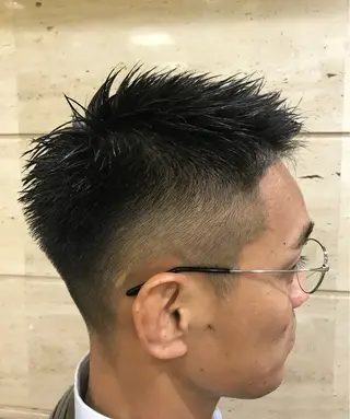 ショート メンズ ブラケン 恵太　アンソニーのヘアスタイル