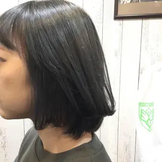 ミディアム カラー embrace エンブレイスのヘアスタイル