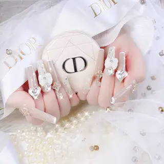 ネイル Yudia🦋 azuのネイルデザイン