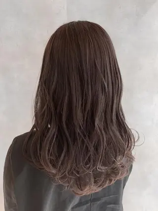 ミディアム ANDO HIKARIのヘアスタイル
