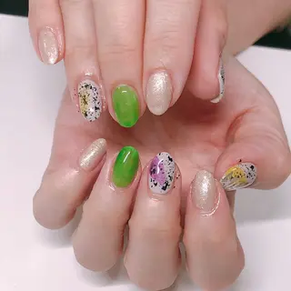 ネイル Lily Roseスタッフ一同のマツエク・マツパデザイン