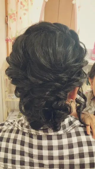 セミロング ヘアアレンジ Lovely Dollsの眉毛・アイブロウイメージ