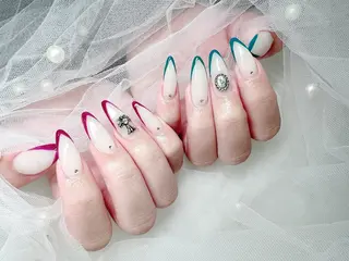 ネイル ガールネイルサロン所属・ガール　ネイルサロン 垣内　英里のネイルデザイン