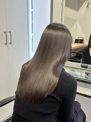 ヨシタニ ヒナタのヘアスタイル