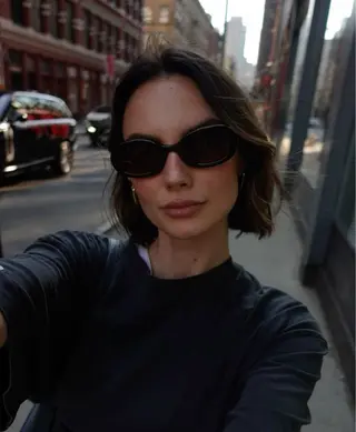 ミディアム 海外レイヤー 鯉渕のヘアスタイル