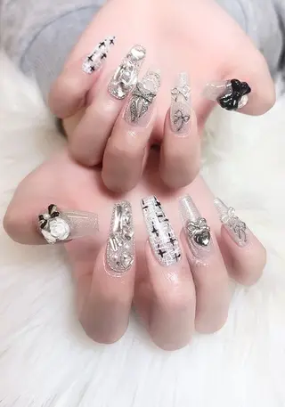 ネイル 佐藤 依娜のネイルデザイン