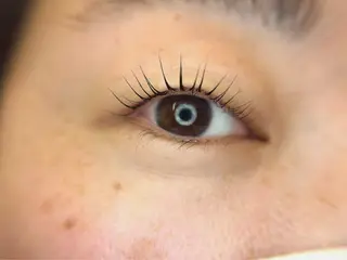 パーマ Noël / わたなべ みおなのマツエク・マツパデザイン