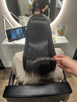 ミディアム Licol所属・12月期間限定 クーポンありリコルのヘアスタイル