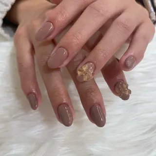 ネイル pool Yuzu🌷のネイルデザイン