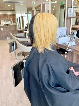 ミディアム カラー Re:st所属・Miyavi/カラー ショートボブのヘアスタイル