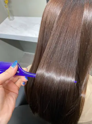 ロング ブリーチ/インナー カラー/長峯美羽のヘアスタイル