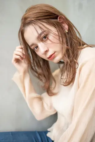 ミディアム 💘MICOTO藤沢 髪質改善ブリーチ💘のヘアスタイル