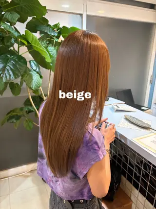 ロング カラー 伊藤 杏奈のヘアスタイル