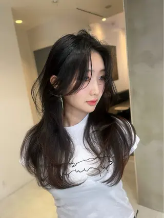 ロング 海野翔吾🇨🇳 ワンホンレイヤーのヘアスタイル
