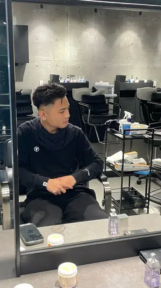 ショート パーマ メンズ 野髙 昂大のヘアスタイル
