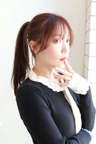 ロング 朝尾 愛花のヘアスタイル