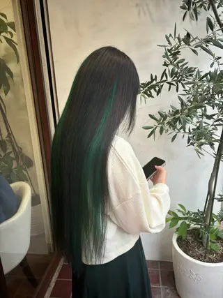 ロング ブリーチ予約率90% 以上✨森山陽向のヘアスタイル