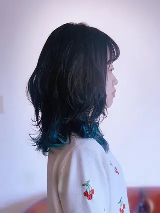 セミロング カラー ヤノ ナオミのヘアスタイル