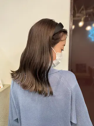 ミディアム カラー vixus mamiのヘアスタイル