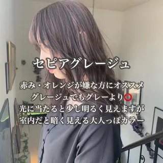 ミディアム カラー 袴田 伊代のヘアスタイル