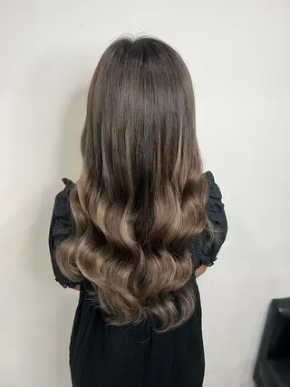 ロング YUDU🍊 germe/ジェルムのヘアスタイル