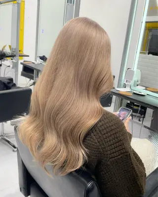 ロング カラー ヘアアレンジ 卒業式ヘアセット🎀 ヘアアレンジのヘアスタイル