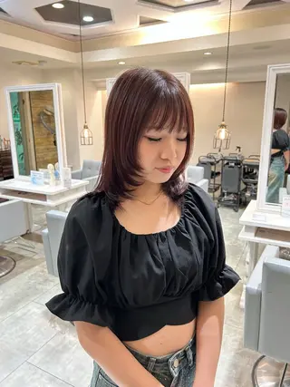 ミディアム 福田 栞里のヘアスタイル
