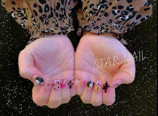 ネイル STAR NAIL所属・STAR NAILのネイルデザイン