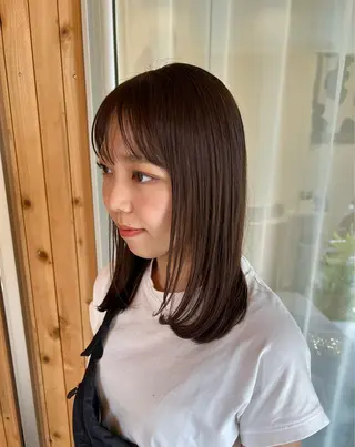 セミロング カラー 矢口 綾乃のヘアスタイル