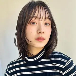 ミディアム カラー あやめ【顔まわり/レ イヤー/柔らかカラ】のヘアスタイル