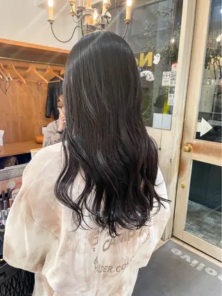 カラー 金谷 美幸のヘアスタイル