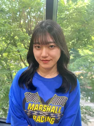 セミロング やました かりんのヘアスタイル