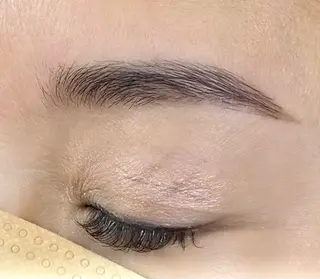 アイブロウ ルナクレスタ 🌙代表Mikiの眉毛・アイブロウイメージ