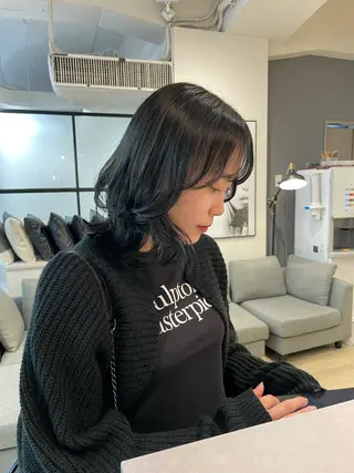 ミディアム akane .のヘアスタイル