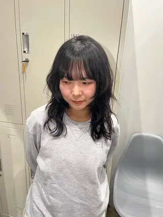 ミディアム 友花 暗髪/ナチュラルのヘアスタイル