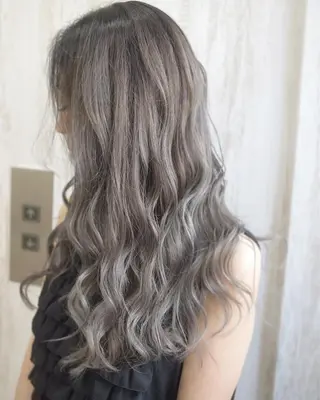 ミディアム カラー ハイトーンカラー RYUのヘアスタイル