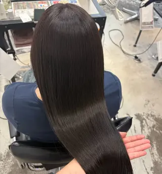 ロング カラー ハイトーン×デザイン 🪽🫧HIKARIのヘアスタイル