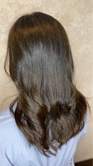 セミロング カラー CIEL天六店 三上春のヘアスタイル