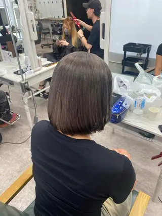ショート カラー limitみづき🌙 ブリーチカラーのヘアスタイル