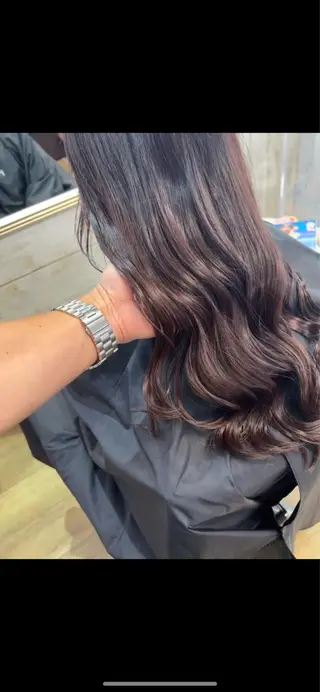 ロング カラー regalo 森重ユウのヘアスタイル