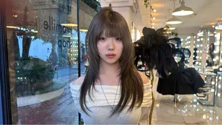 カラー RiA/髪質改善/ レイヤーカットのヘアスタイル