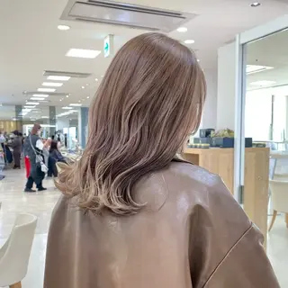 ミディアム カラー 透明感カラー🫧 ベージュ✴︎meiのヘアスタイル